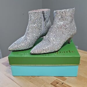 🥂 Kate Spade Olly Too Silver Glitter Booties 8M